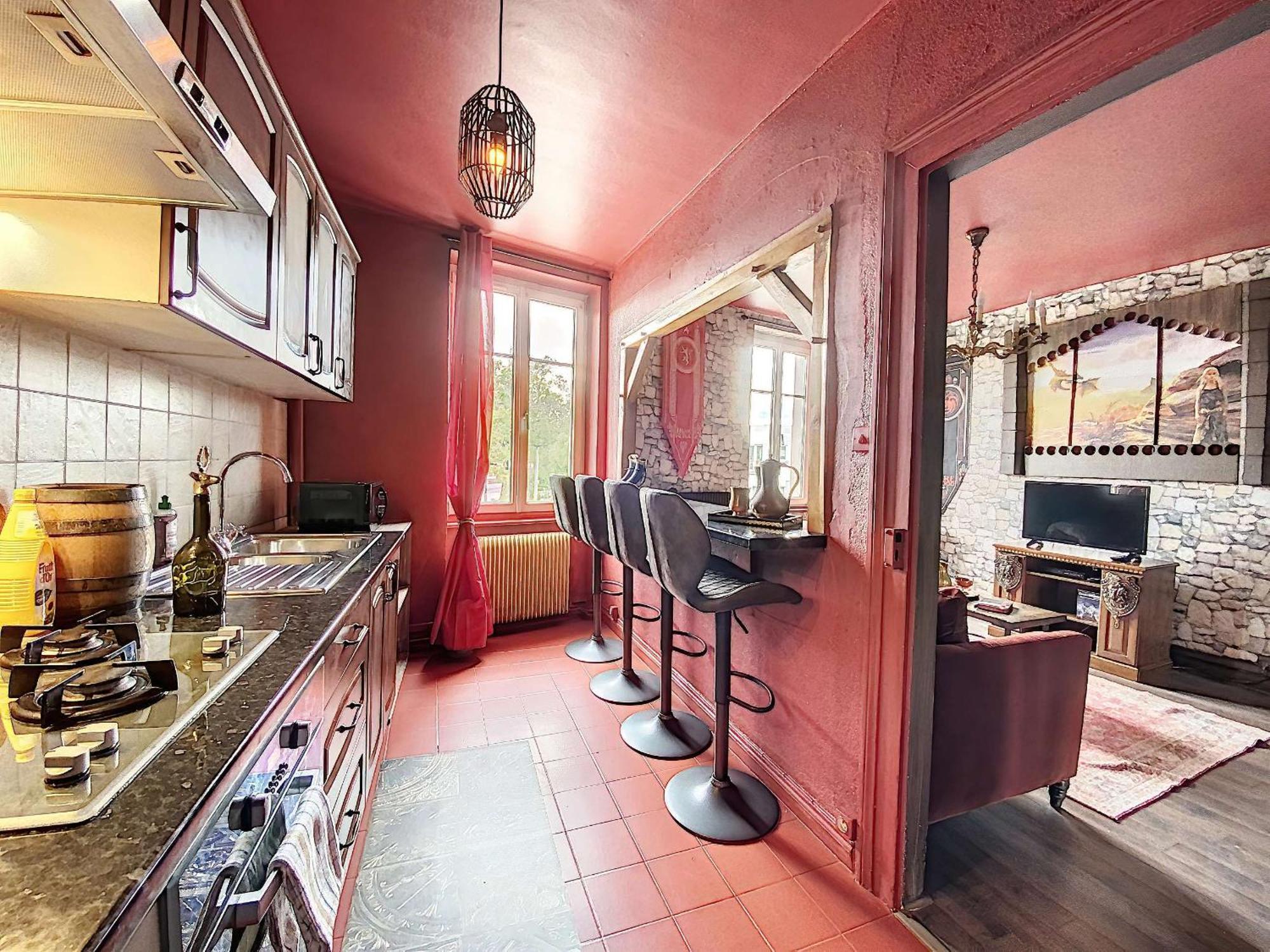 Apartment Logement Unique Inspire De Game Of Thrones Au Coeur De *